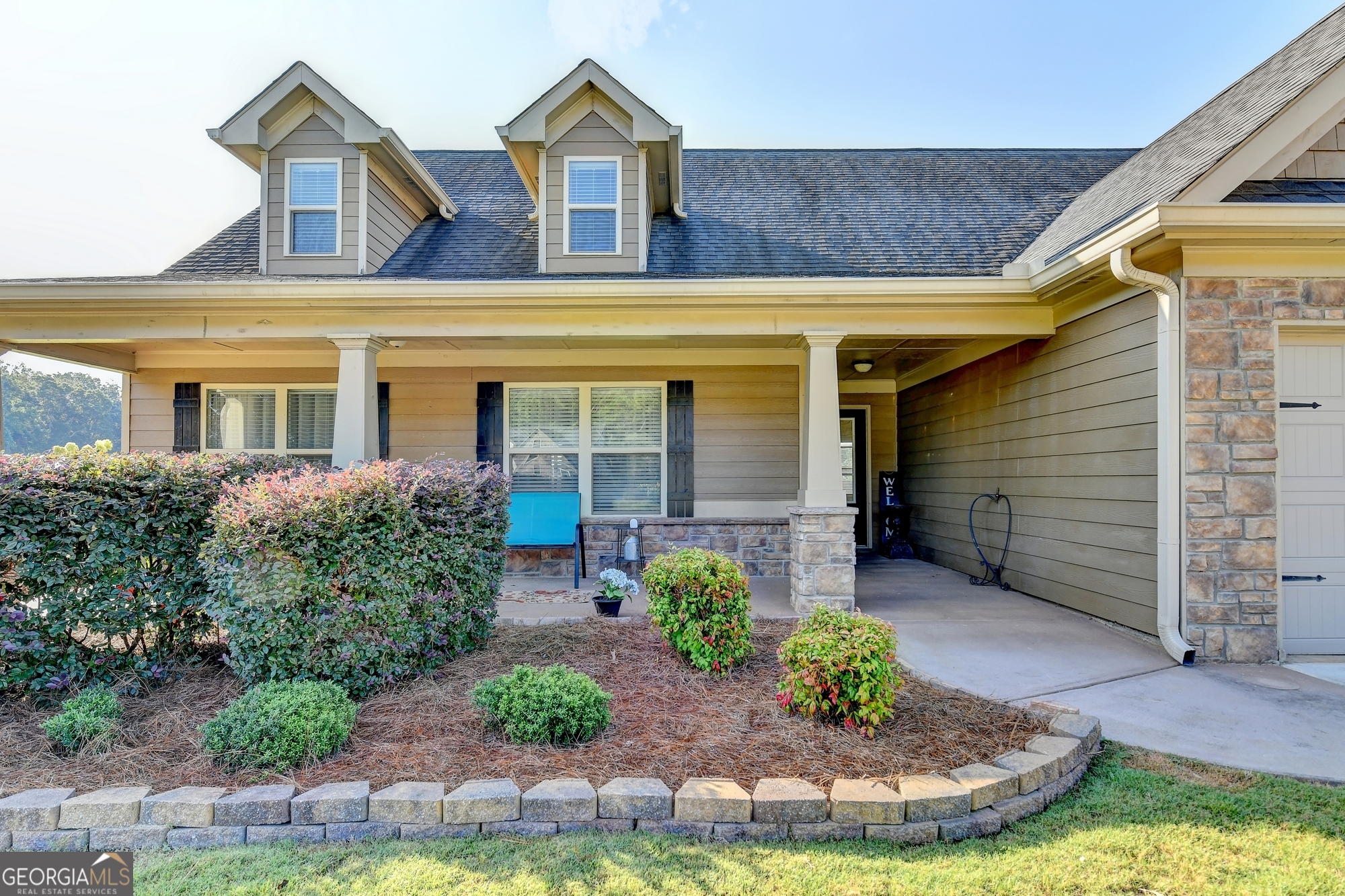 690 Lake Vista DR