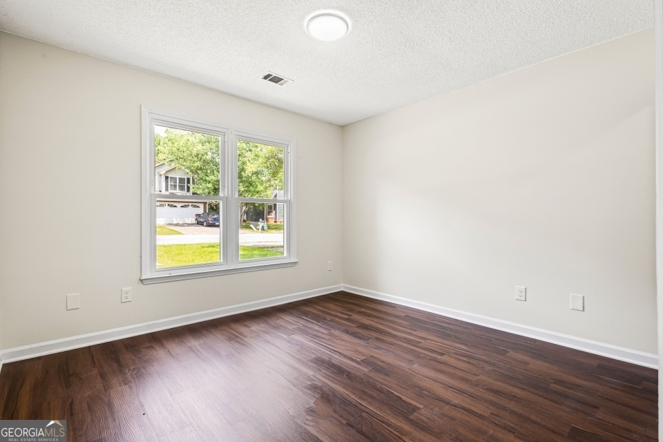 Woodlake Landing - Residential Lease