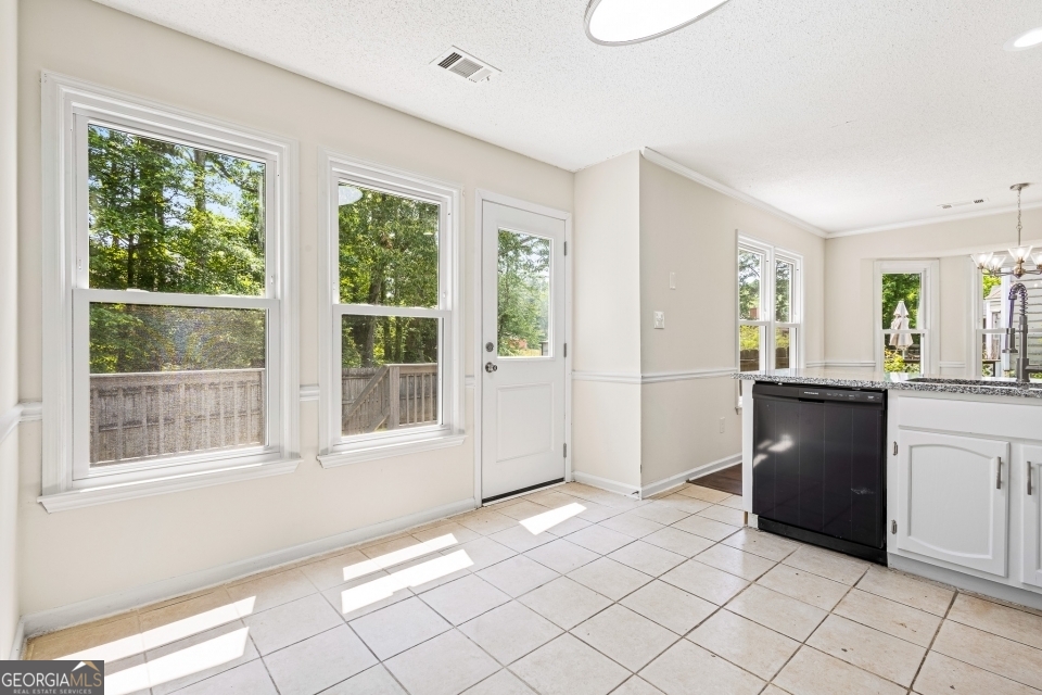 Woodlake Landing - Residential Lease
