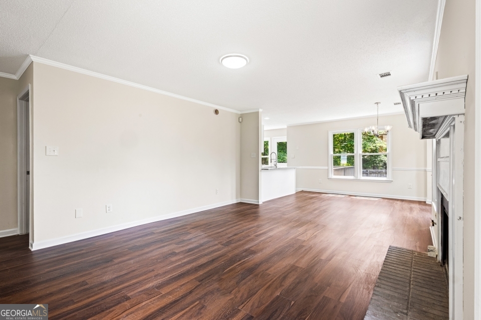 Woodlake Landing - Residential Lease