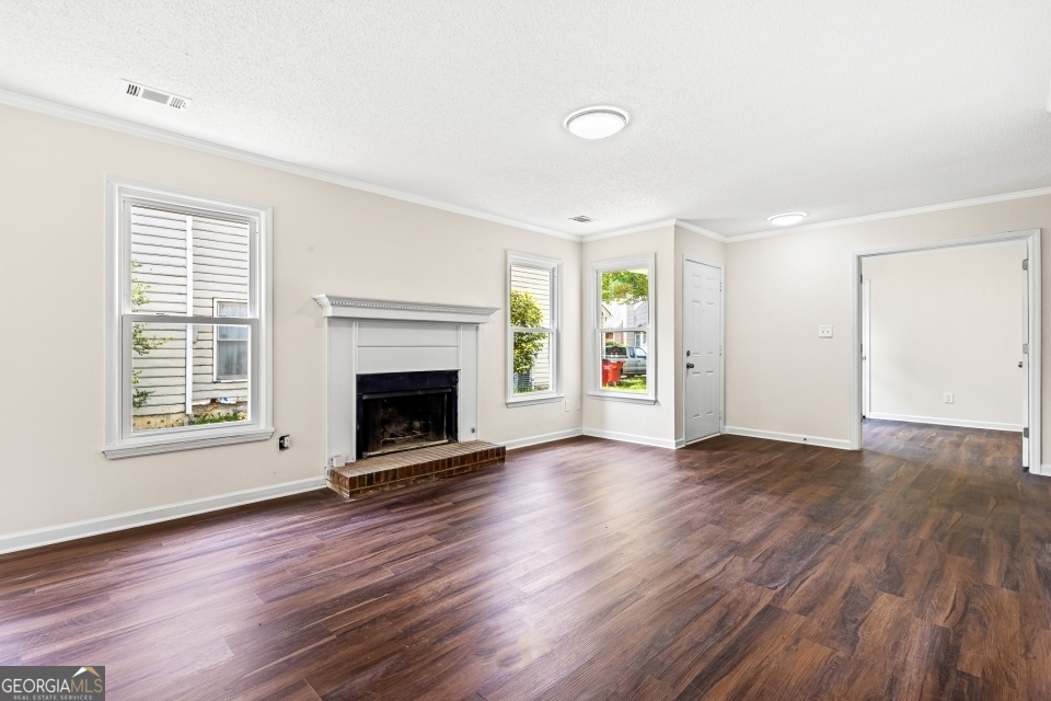 Woodlake Landing - Residential Lease