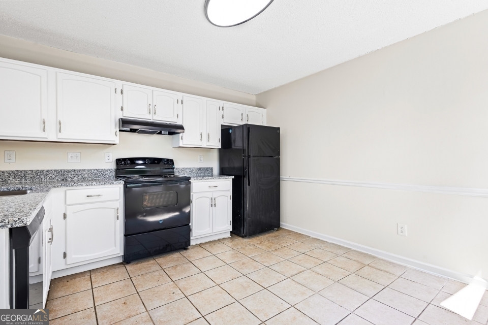 Woodlake Landing - Residential Lease