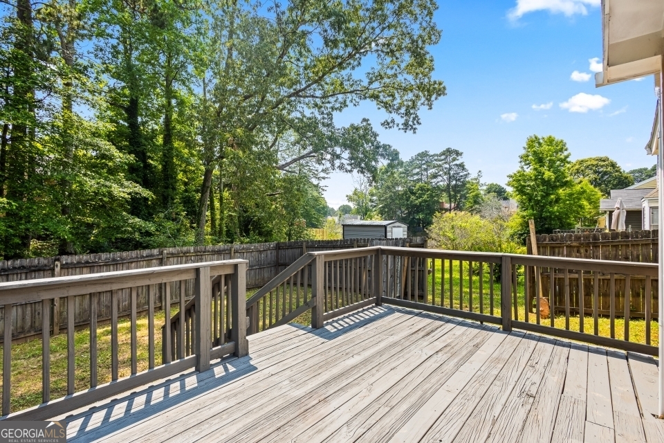 Woodlake Landing - Residential Lease
