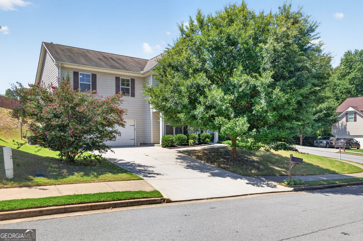 1202 Lincoln LN