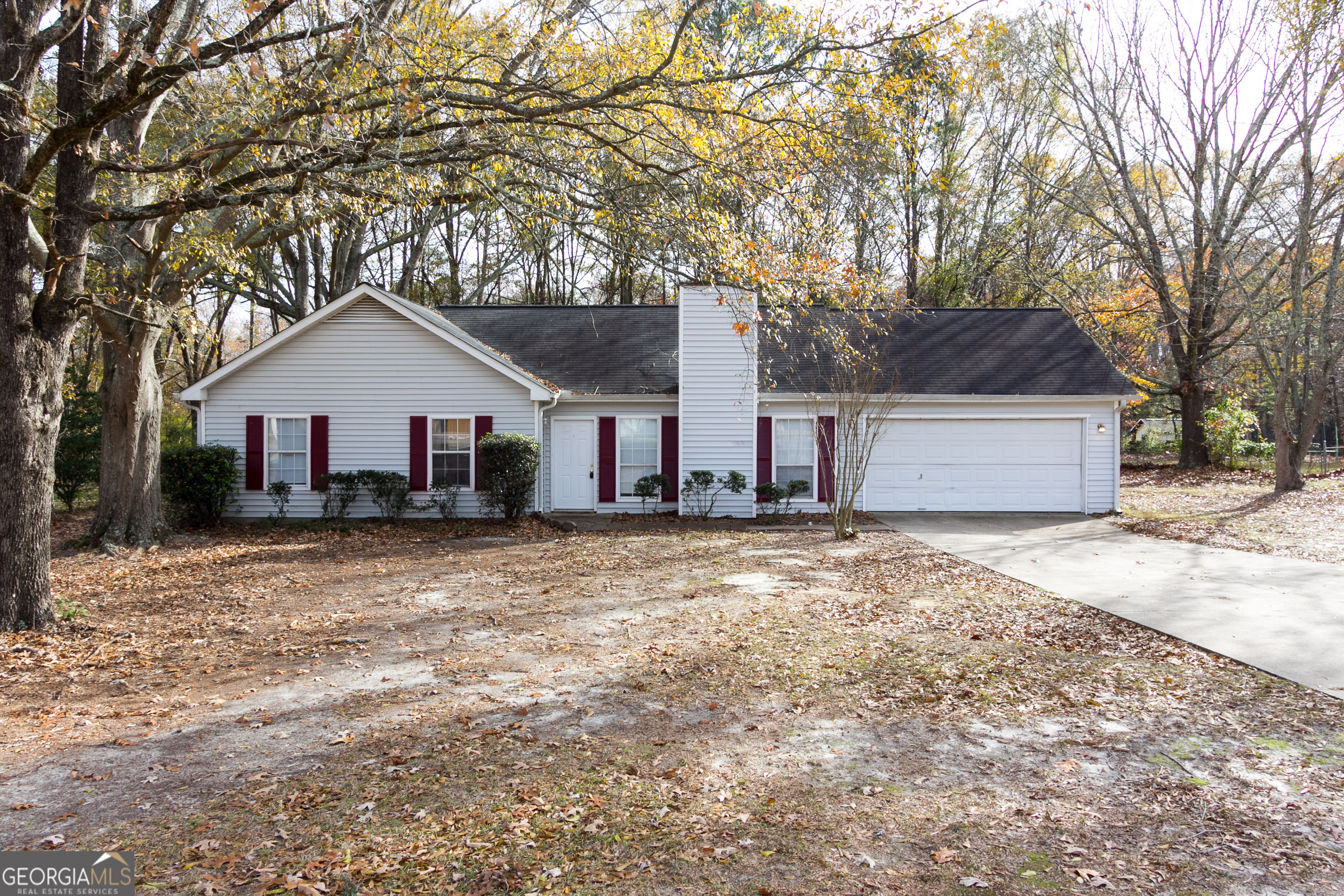PLEASE NOTE: OUR HOMES ARE AVAILABLE ON A FIRST-COME, FIRST-SERVE BASIS AND ARE NOT RESERVED UNTIL THE LEASE IS SIGNED BY ALL APPLICANTS AND SECURITY DEPOSITS ARE COLLECTED. CHARMING 3 BEDROOM, 2 BATHROOM RENTAL HOME IN SOUGHT OUT SCHOOL DISTRICT. THIS HOME FEATURES FIREPLACE IN LIVING ROOM, EAT-IN KITCHEN WITH LAUNDRY ROOM ATTACHED, SPACIOUS BEDROOMS WITH WALK-IN CLOSETS, AND PATIO IN BACKYARD. APPLICANT'S TOTAL HOUSEHOLD INCOME MUST BE AT LEAST 3 TIMES THE MONTHLY RENTAL AMOUNT. APPLICANTS MUST HAVE NO PRIOR EVICTIONS, HAVE A GOOD CREDIT SCORE, AND EXCELLENT PAST RENTAL HISTORY. RENTERS INSURANCE IS REQUIRED. THIS IS A NON SMOKING PROPERTY to apply go to: http//bit.ly/3Xjlzzc