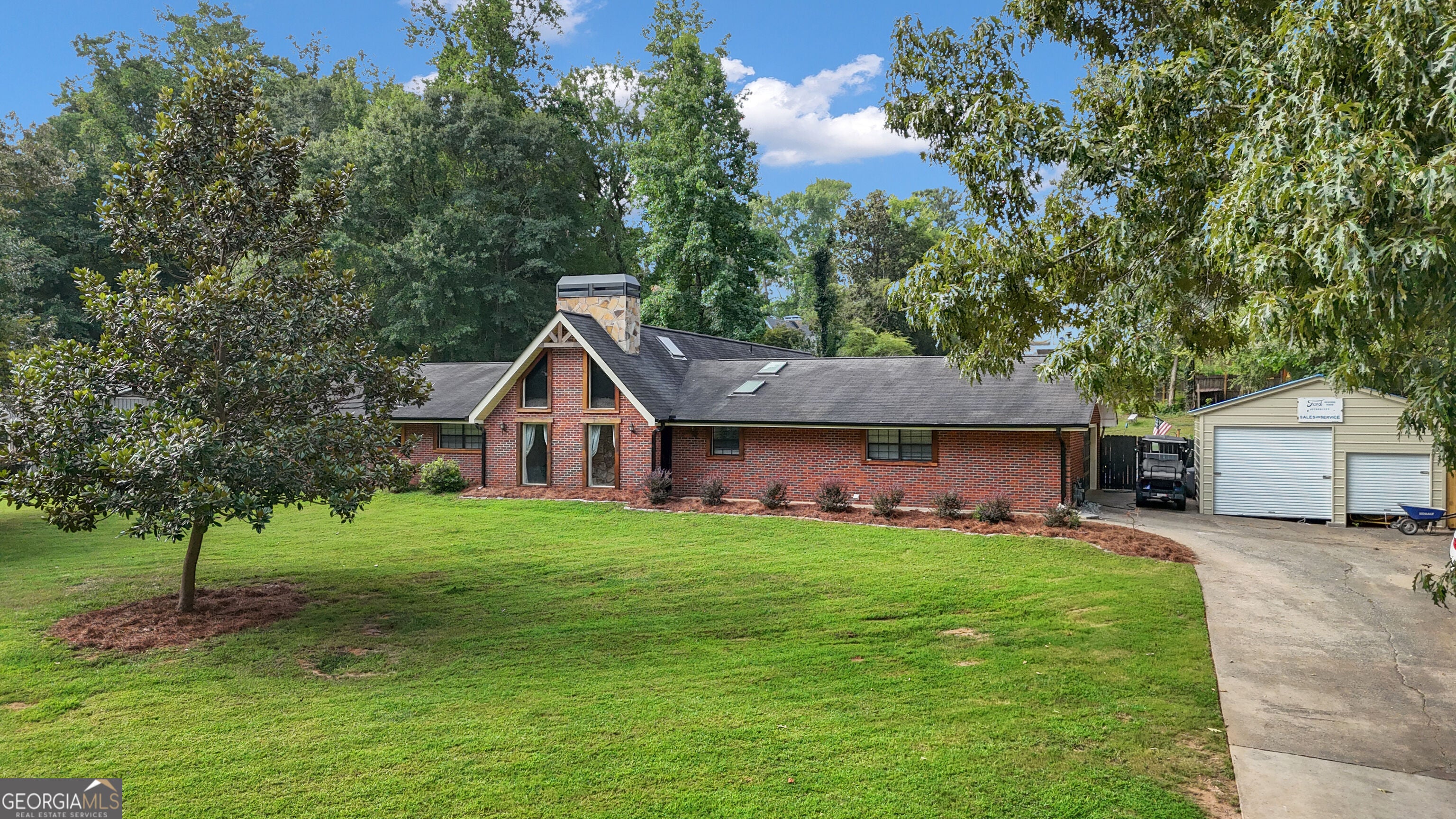 515 Golf View DR
