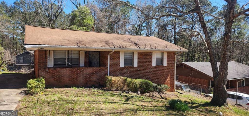 Photo of 3991 Ester Drive SW, Atlanta, GA 30331 (MLS # 10810136)
