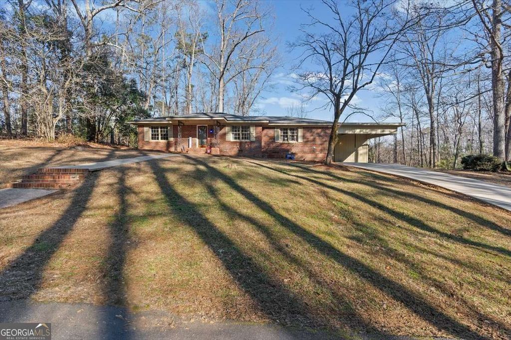 Photo of 146 East Side Drive, Tallapoosa, GA 30176 (MLS # 10684305)