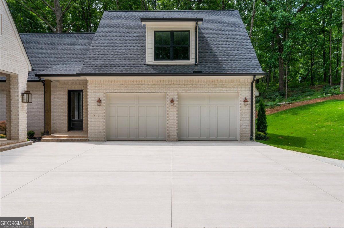 5005 Young Deer DR