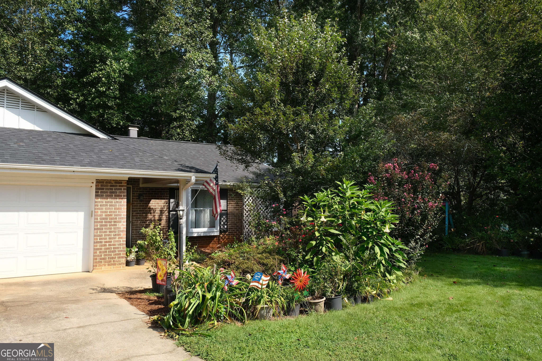 1201 Arrowhead RD