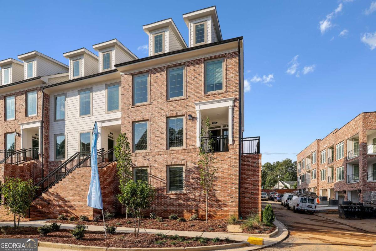 The Maxwell - Residential Lease