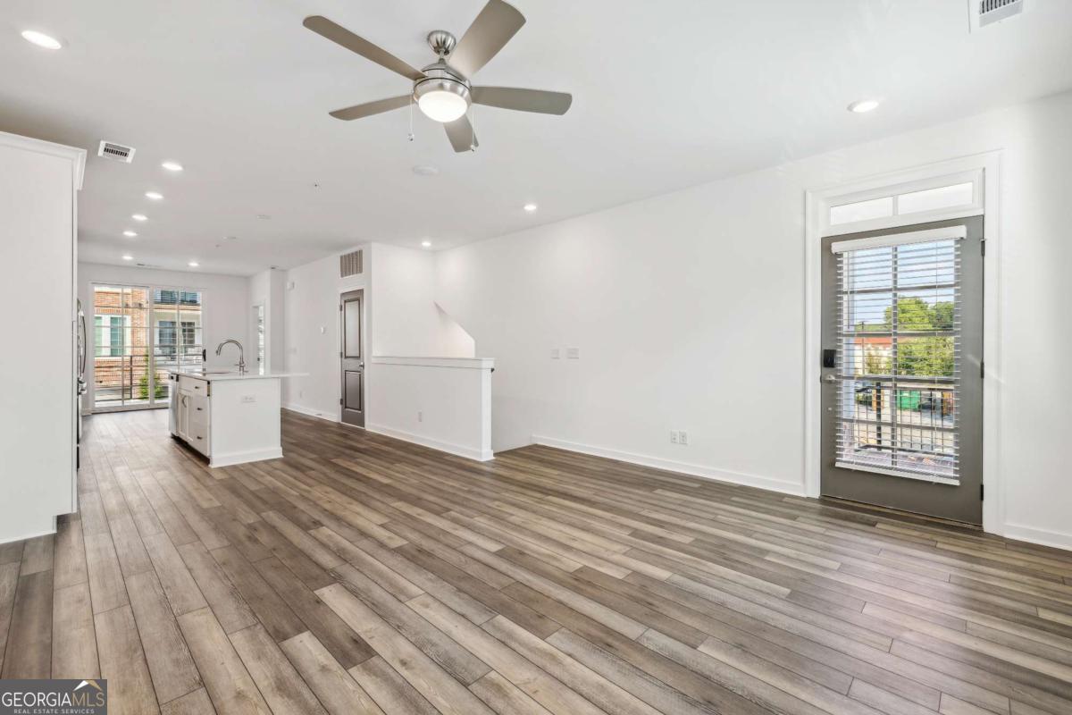 The Maxwell - Residential Lease