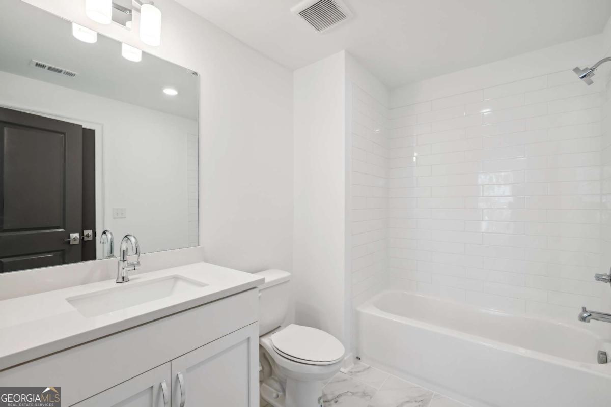 The Maxwell - Residential Lease