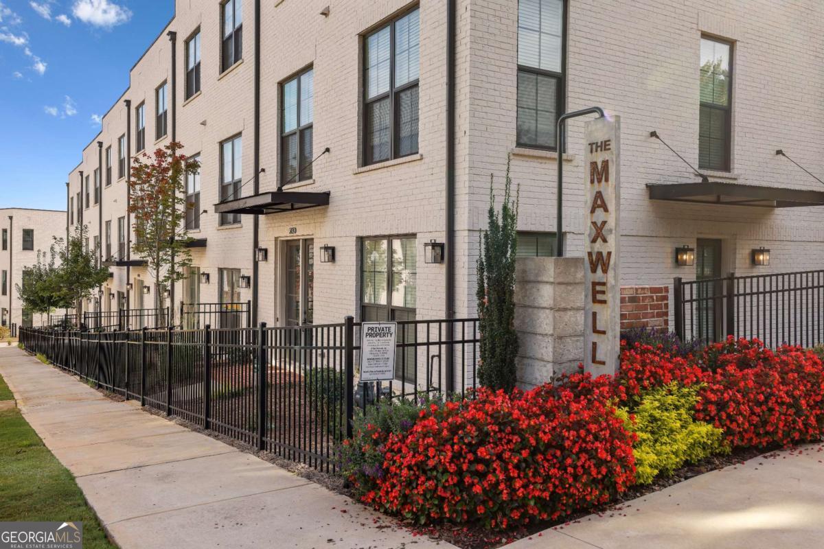 The Maxwell - Residential Lease