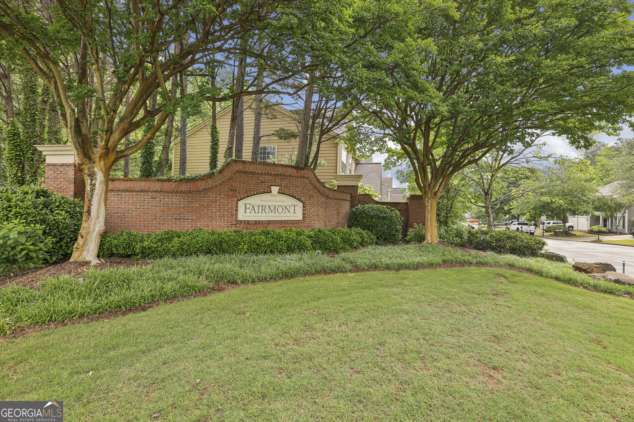 FAIRMONT - Residential