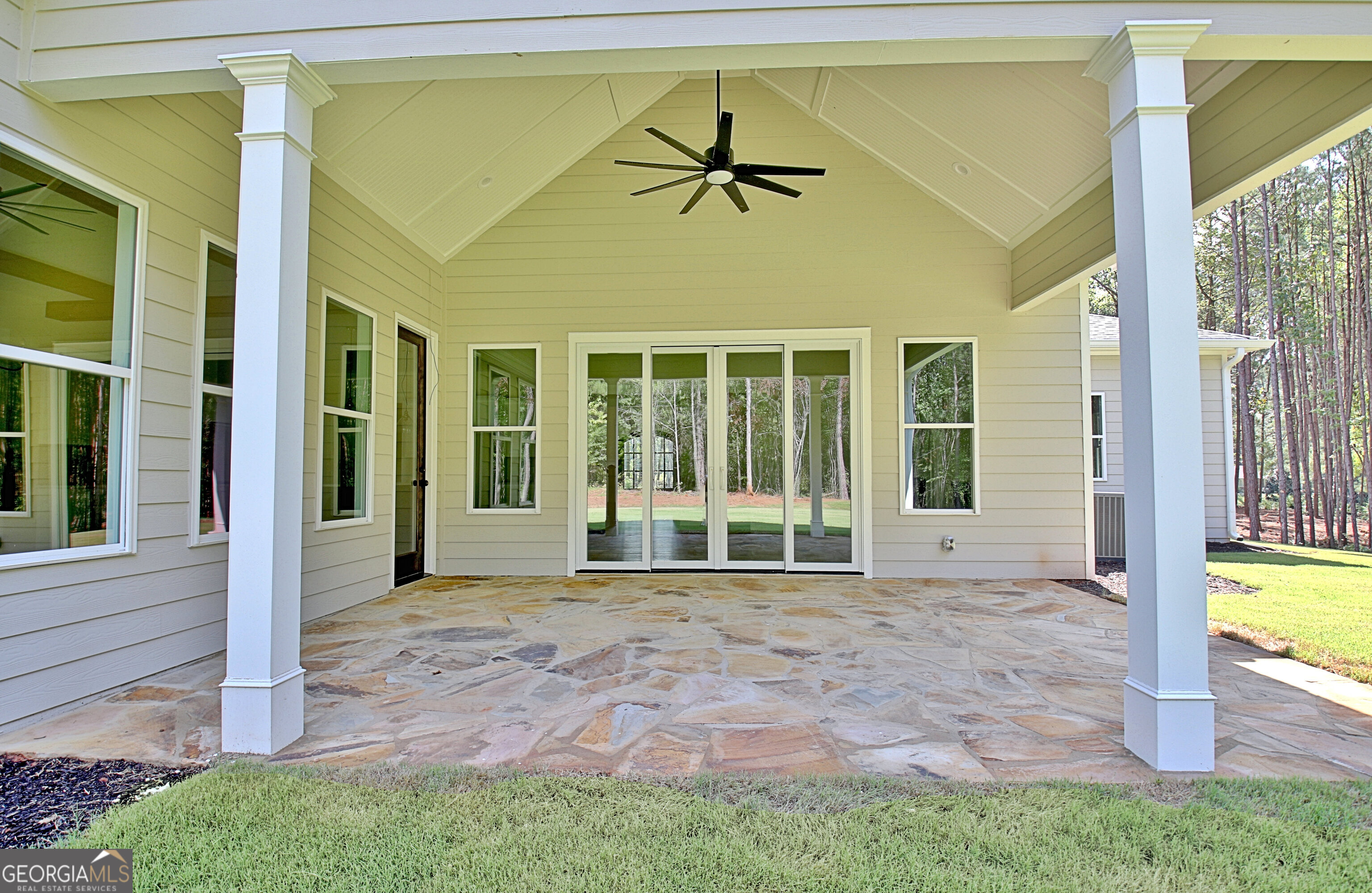 Sharpsburg, Georgia 30277, United States, 4 Bedrooms Bedrooms, ,5 BathroomsBathrooms,Residential,Active,81844