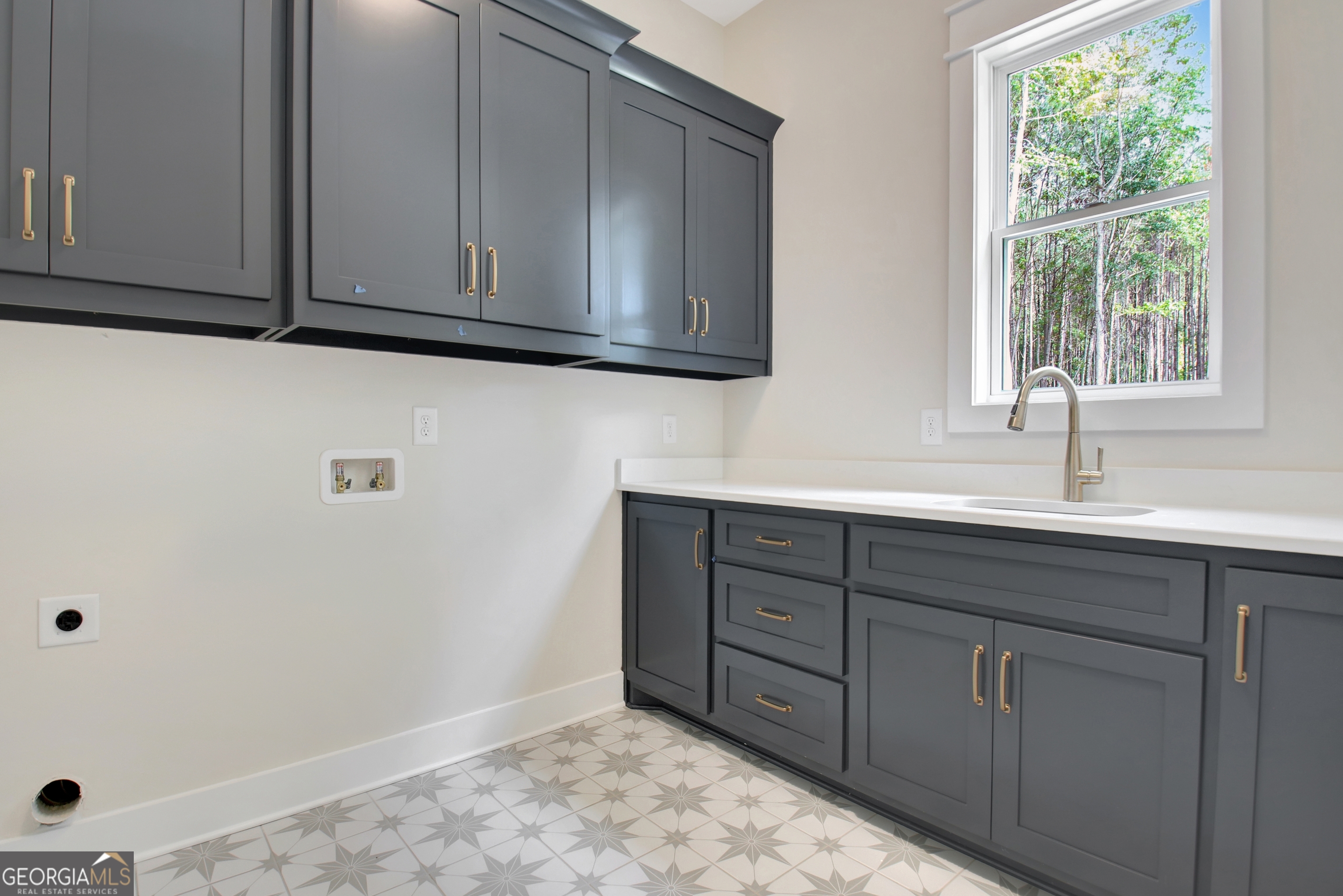 Sharpsburg, Georgia 30277, United States, 4 Bedrooms Bedrooms, ,5 BathroomsBathrooms,Residential,Active,81844