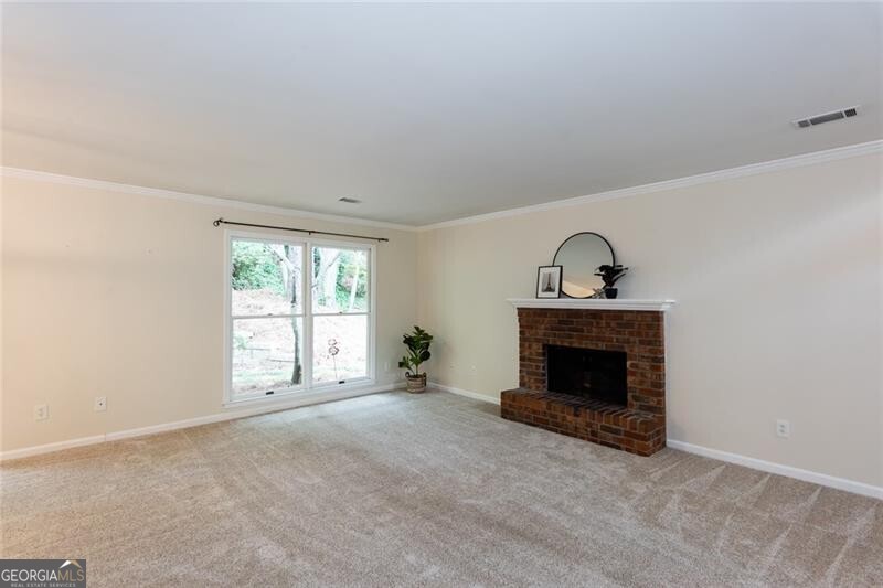 4590 VILLAGE OAKS CIR