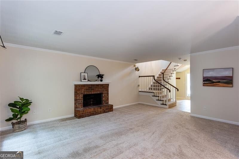 4590 VILLAGE OAKS CIR