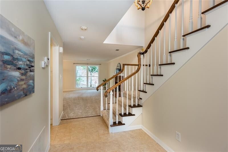 4590 VILLAGE OAKS CIR