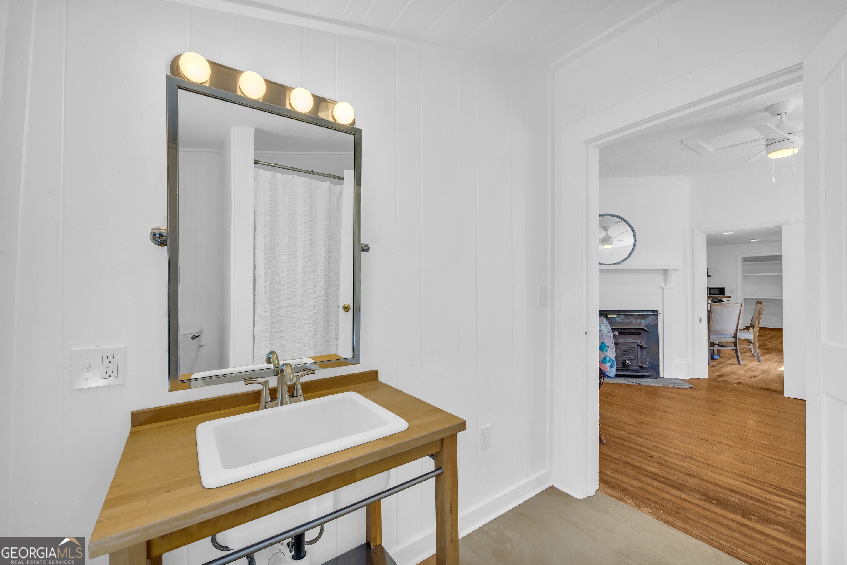 Lakemont, Georgia 30552, United States, 3 Bedrooms Bedrooms, ,2 BathroomsBathrooms,Residential,Active,92679