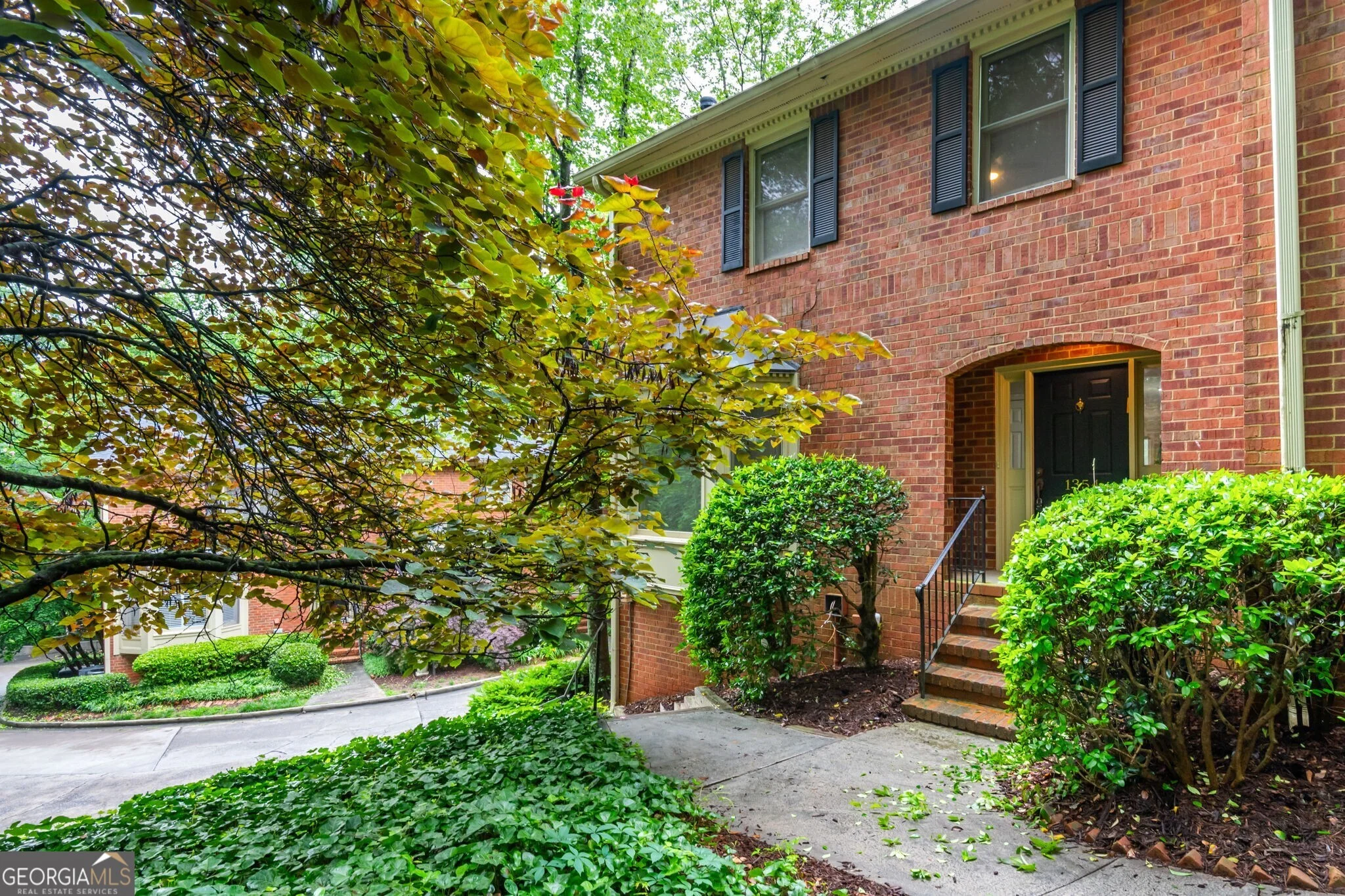 1354 Sheffield Glen Way NE