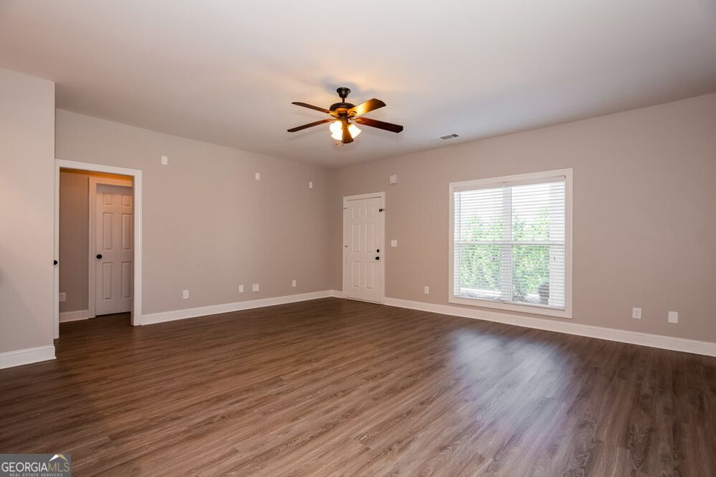 Photo of 165 Spring Circle, Senoia, GA 30276 (MLS # 10687985)