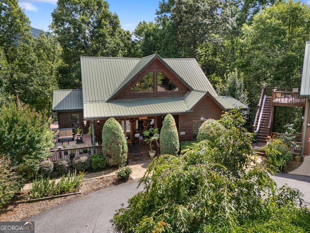 26 Forest LN