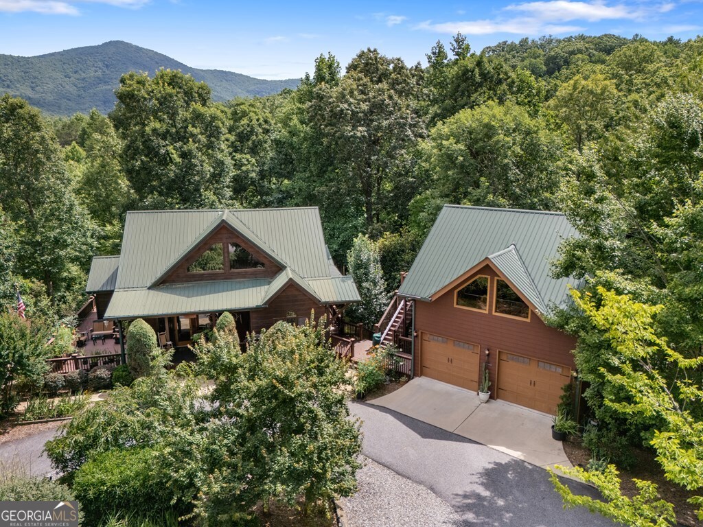26 Forest LN