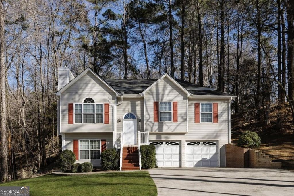 Photo of 4860 Wade Valley Way, Cumming, GA 30040 (MLS # 10690807)