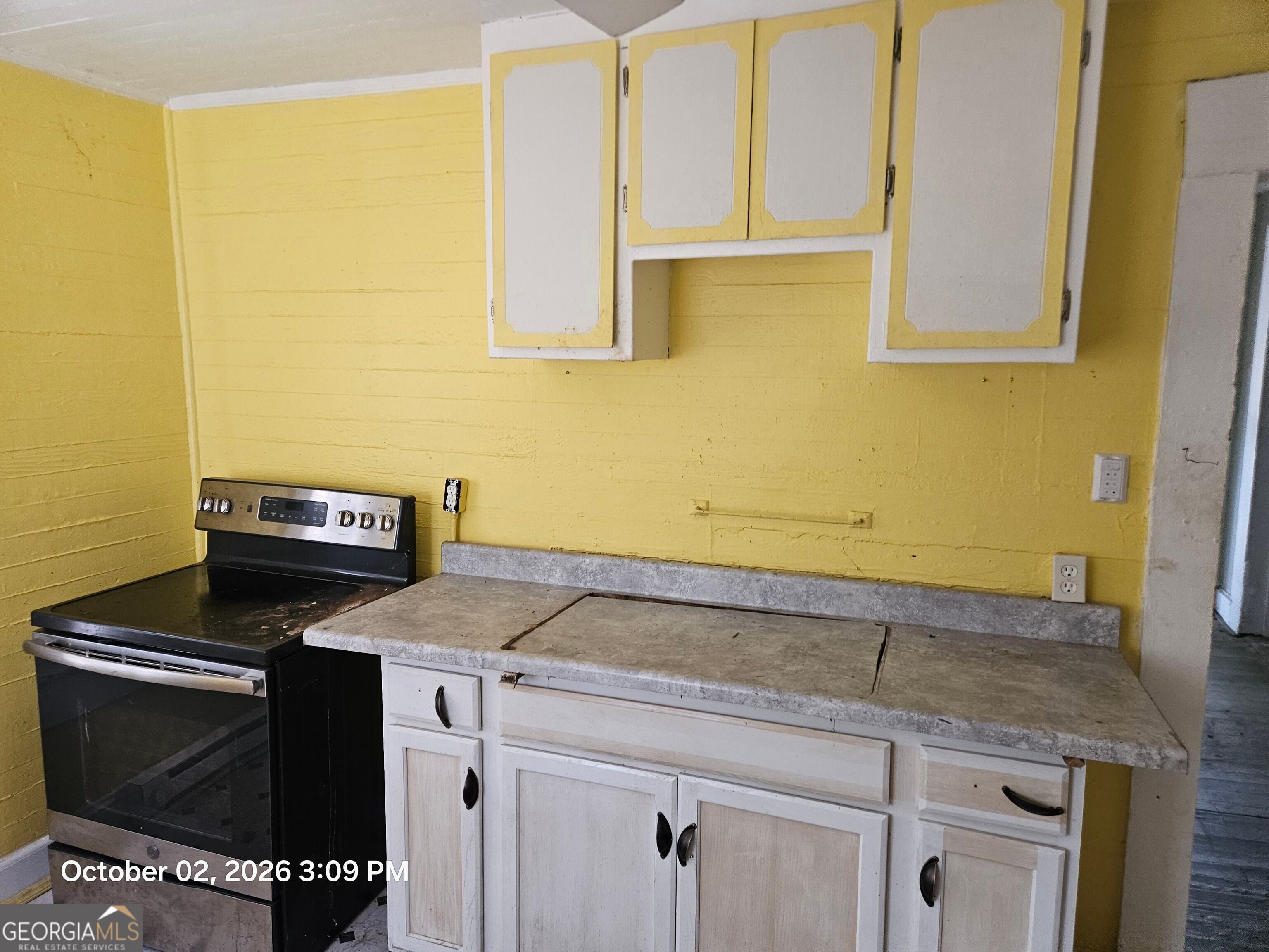 716 Carmen PL