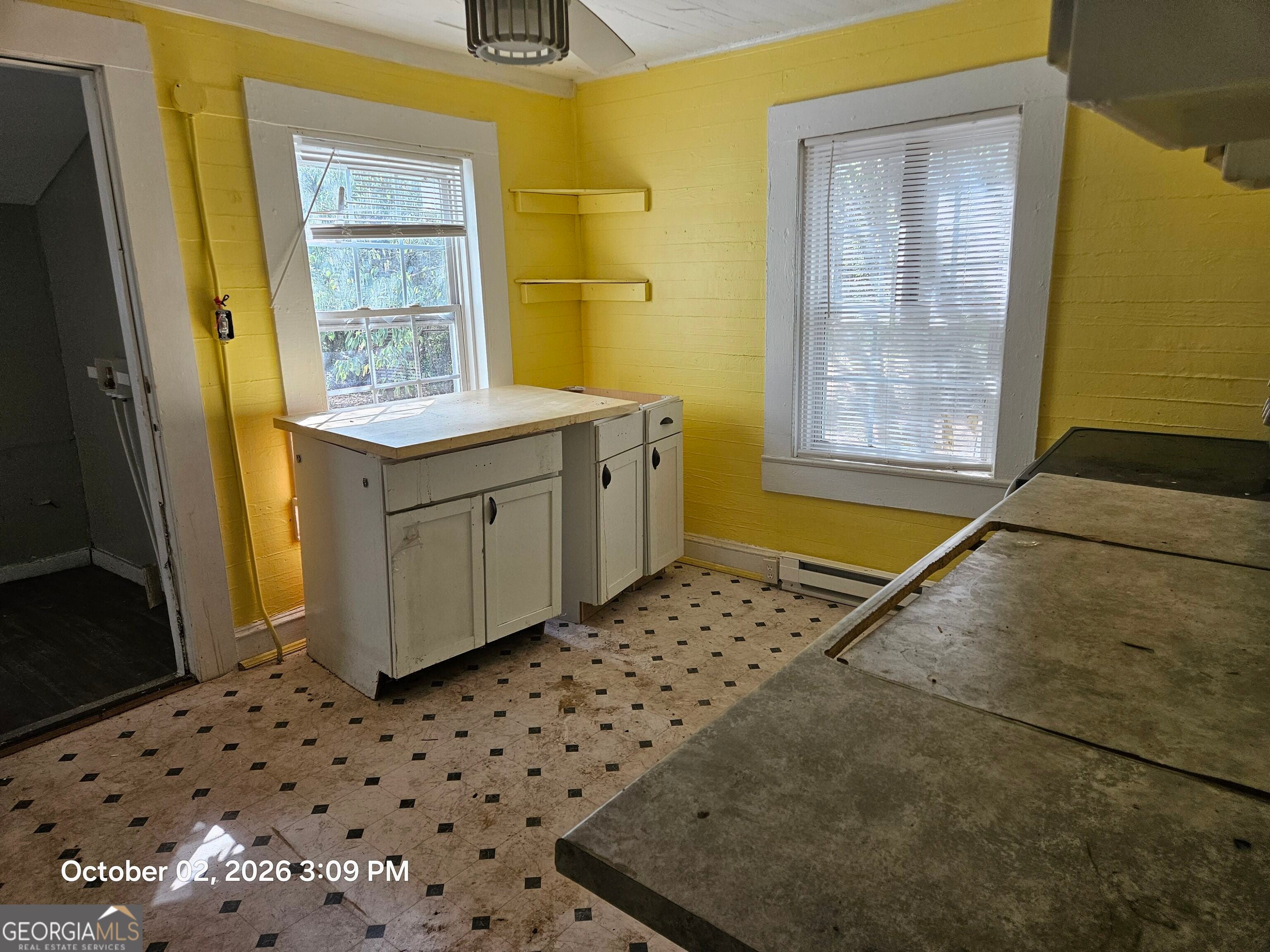 716 Carmen PL