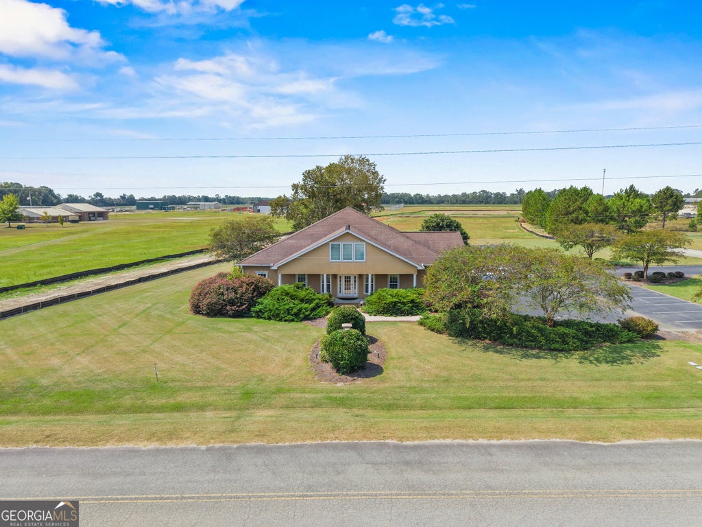Photo of 1135 E Hiawatha Street, Metter, GA 30439 (MLS # 10815046)