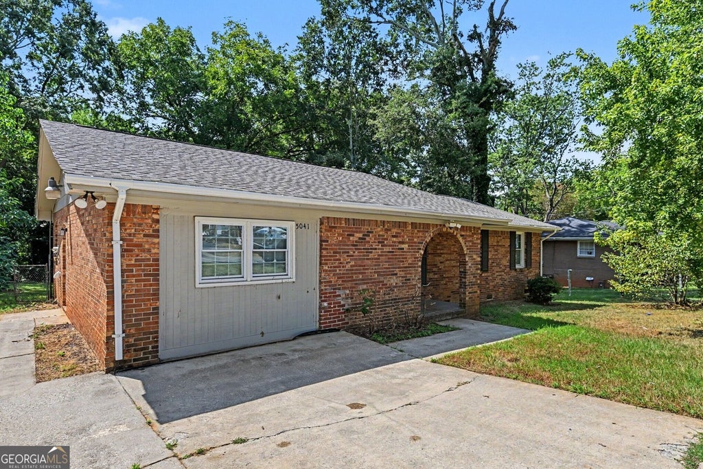 Photo of 5041 W Mountain Street, Stone Mountain, GA 30083 (MLS # 10848448)