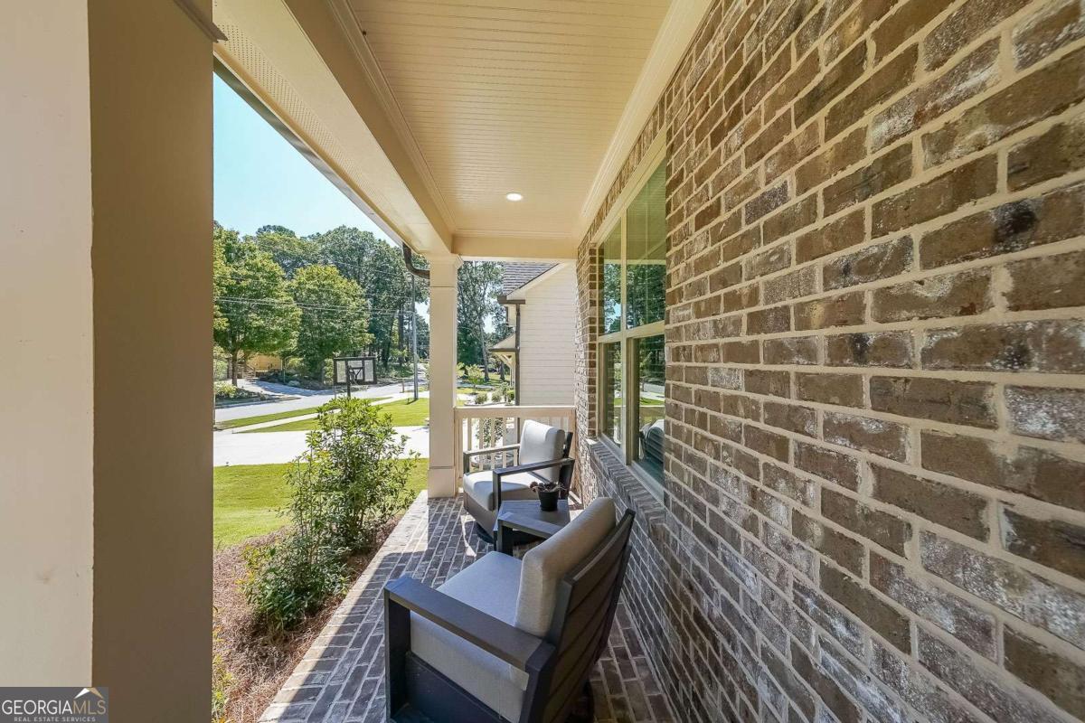 2762 Indian Trail DR