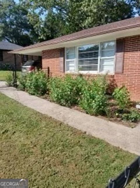 A home in Toccoa