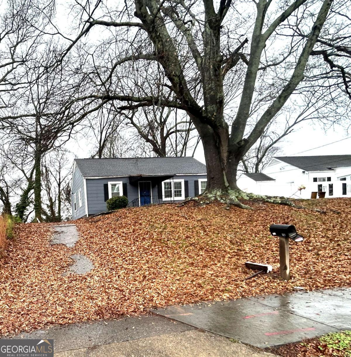 540 Hamilton E Holmes DR NW