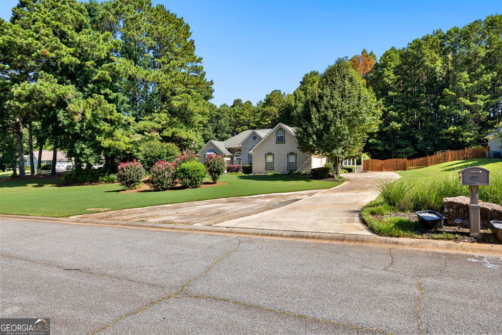 Photo of 368 Crescent Drive, Newnan, GA 30265 (MLS # 10810160)