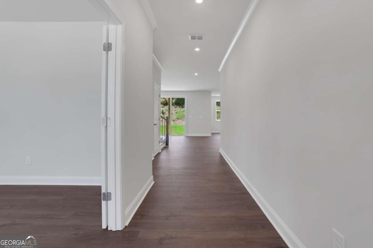 4132 Adler CIR 40