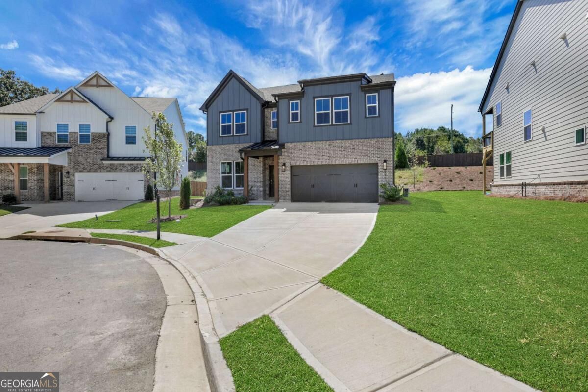 4132 Adler CIR 40