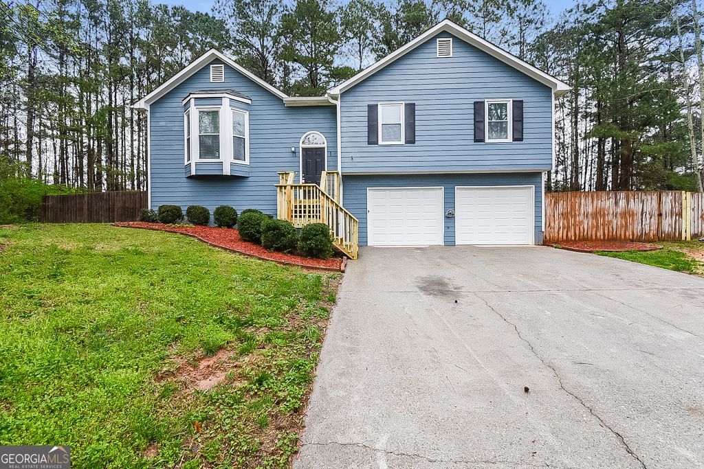 Photo of 780 Silverthorne Circle, Douglasville, GA 30134 (MLS # 10662121)