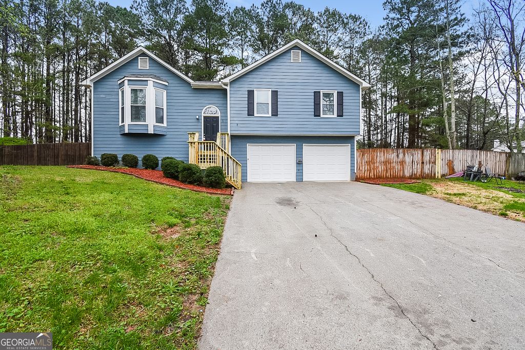 Photo of 780 Silverthorne Circle, Douglasville, GA 30134 (MLS # 10662121)