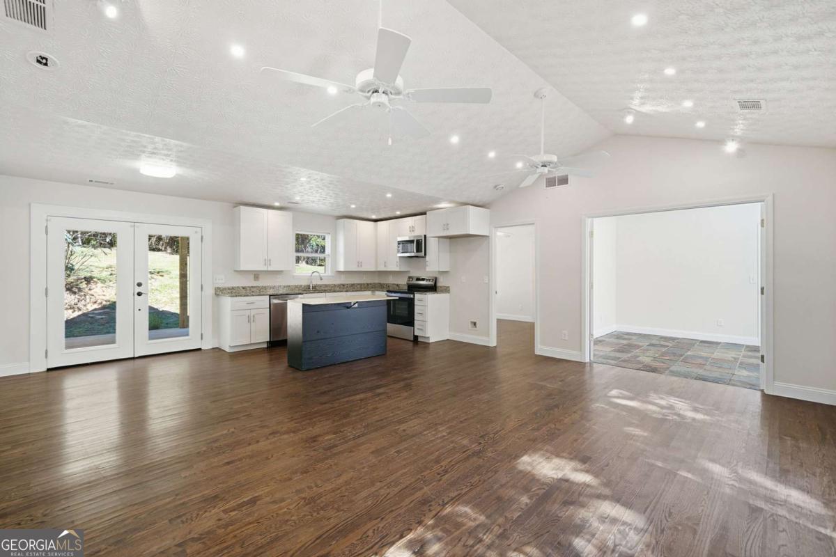 Sassafras Mountain - Residential