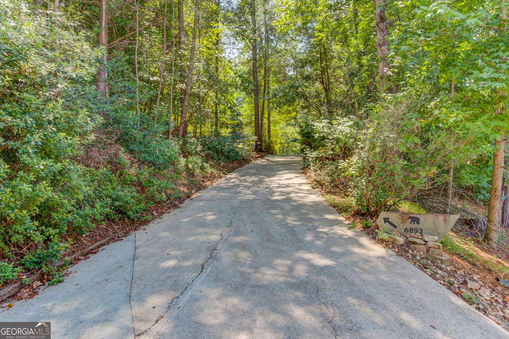 Photo of 6893 Lakeside Pl, Gainesville, GA 30506 (MLS # 10822875)