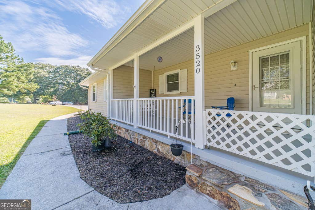 Photo of 3520 Camelot Court, Loganville, GA 30052 (MLS # 10833960)