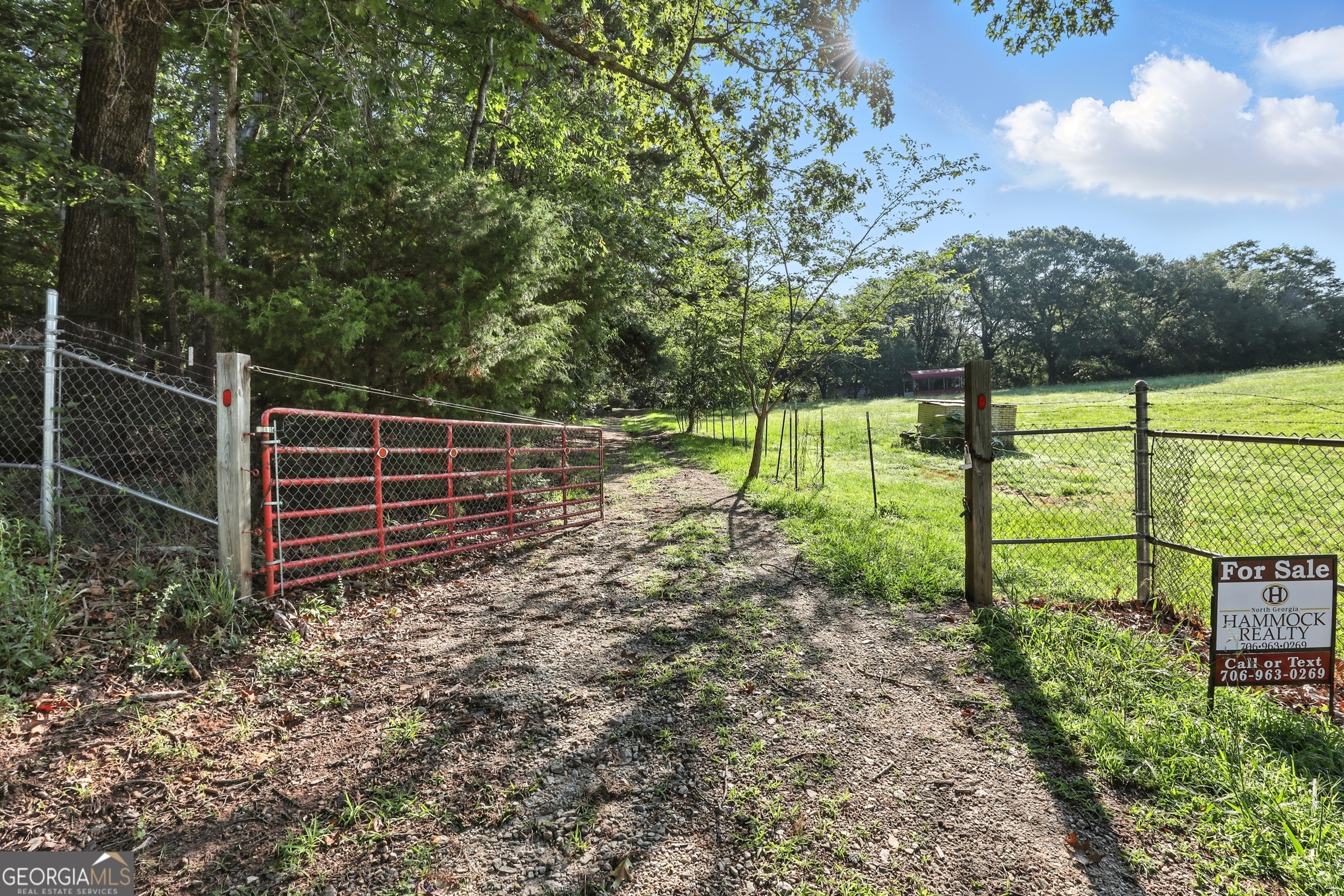 1592 Black Mountain RD