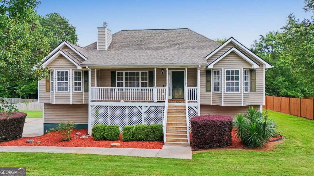 Photo of 138 Paradise Pointe, Douglasville, GA 30134 (MLS # 10793798)