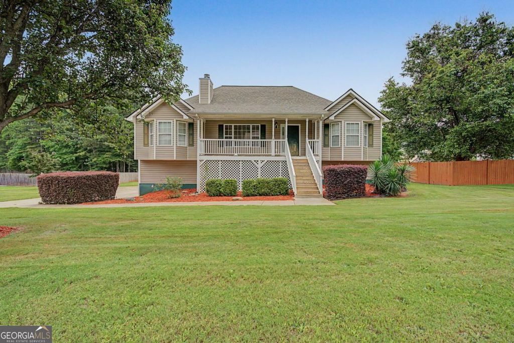 Photo of 138 Paradise Pointe, Douglasville, GA 30134 (MLS # 10793798)