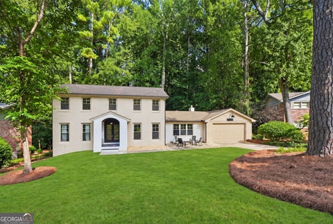 Photo of 2433 Helmsdale Drive NE, Atlanta, GA 30345 (MLS # 10840155)