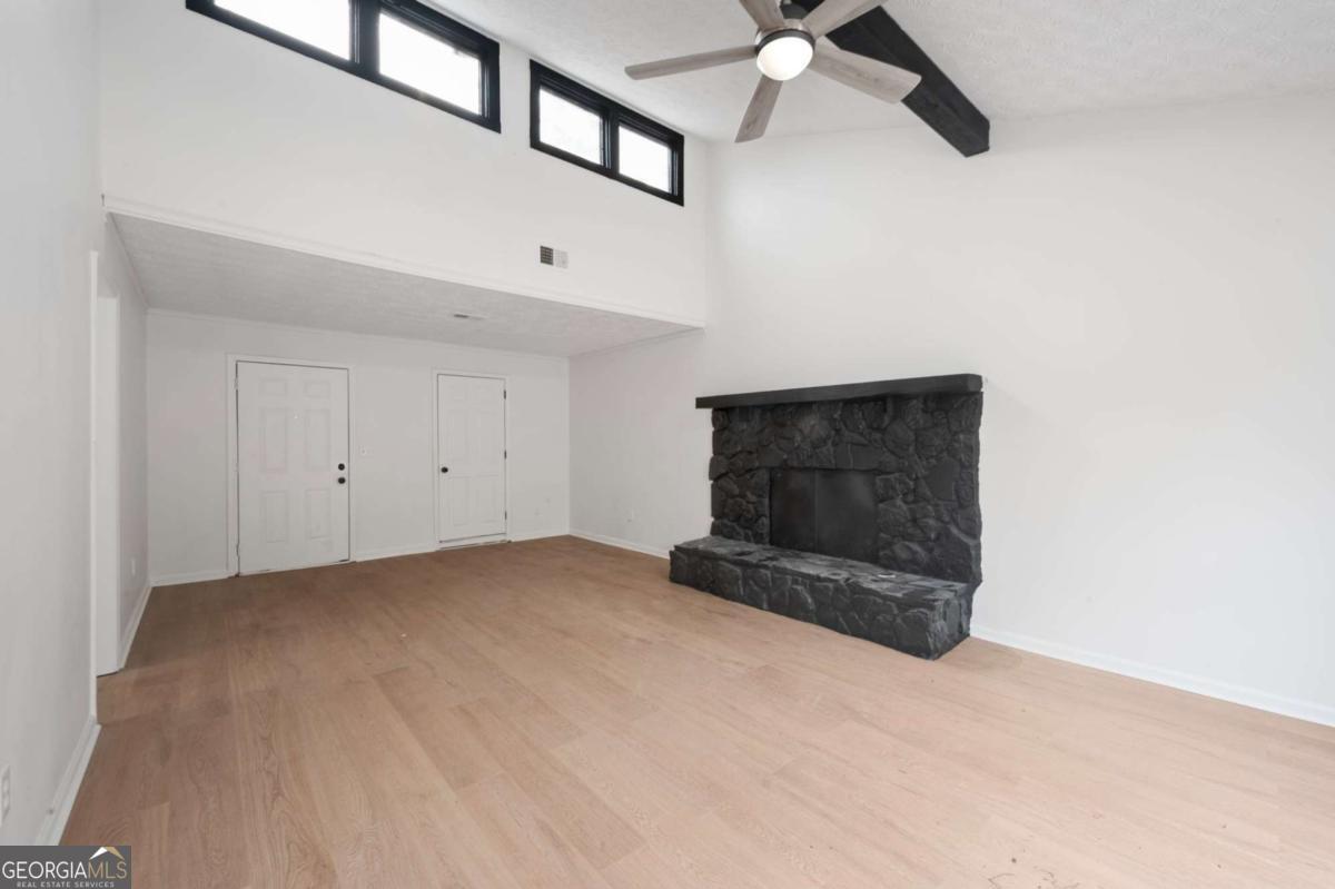 2814 Woodhollow LN